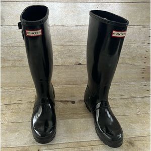 Women’s Hunter Black Boots